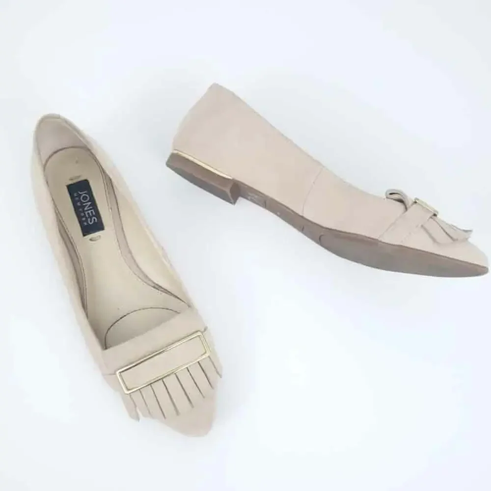 Jones New York Beige Suede Loafer 6M Leather Upper Work Shoe Stylish Fashion